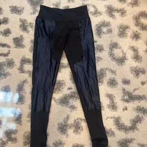 KORAL- Half Black Half Shiny Leggings S